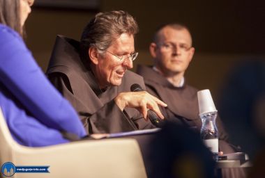 Otvori galeriju ne-lomite-napukle-trske_01.jpg