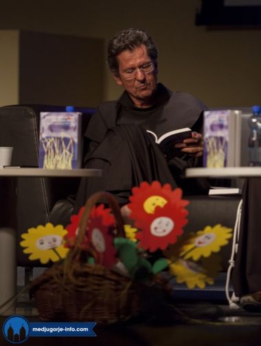 Otvori galeriju ne-lomite-napukle-trske_12.jpg