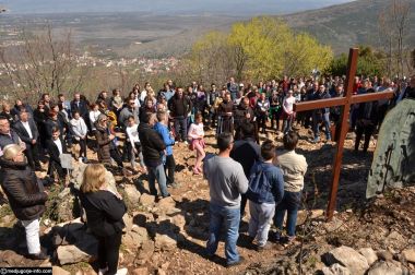 Otvori galeriju veliki-petak-u-medugorju_07.JPG