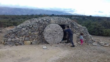 Otvori galeriju vinko-kajmak-krizni-put_14.jpg