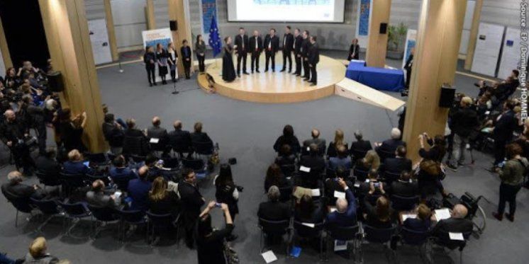 EU parlament očaran dalmatinskom klapskom pismom u kojoj pjeva svećenik, dobitnik nagrade “Europski građanin“