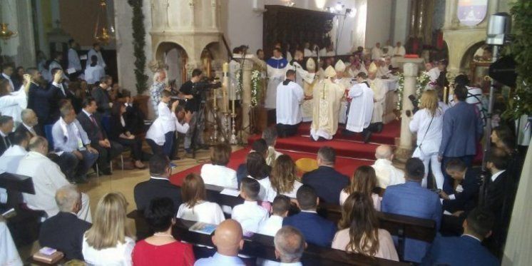 IMAMO NOVOG BISKUPA Za 56. hvarskoga biskupa zaređen je mons. Petar Palić
