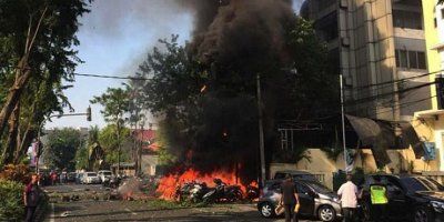 Najmanje 11 mrtvih u napadu islamista na crkve u Indoneziji