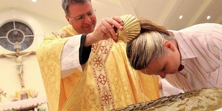 U SAD-u kršteno tisuće novih katolika na Uskrsnu vigiliju