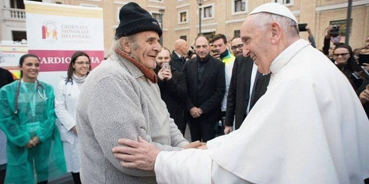 Papa Franjo: Siromasi nisu brojevi nego osobe kojima valja ići u susret