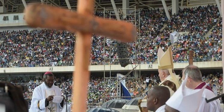 Papa u Mozambiku: Kršćani se moraju osloboditi običaja osvetoljubivosti