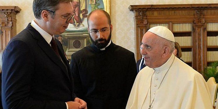 Papa Franjo susreo se s Vučićem