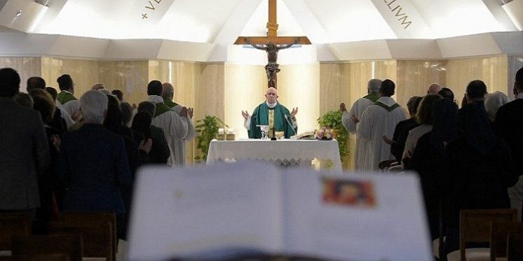 Papa: Neka biskupi budu molitvom blizu Bogu, kako ne bi pali u ideologije
