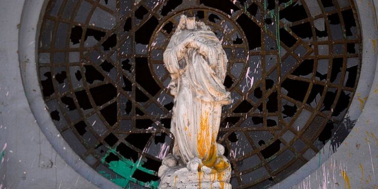 NAPADI NA CRKVE U ČILEU SE NASTAVLJAJU Vandali oskvrnuli svetište Marije Pomoćnice i svetog Ekspedita