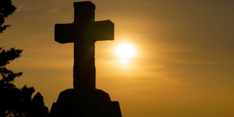 Obitelj mladića koji je počinio samoubojstvo tuži svećenika zbog propovijedi na sprovodu