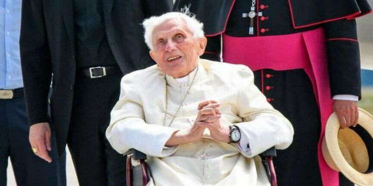 Benedikt XVI. zatražio da mu se izostavi ime iz nove knjige o celibatu