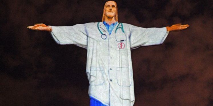 Kip Krista Otkupitelja zasvijetlio kao liječnik 