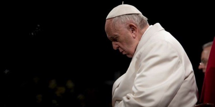 Papa molio za svećenike i liječnike koji daju svoj život za vjernike