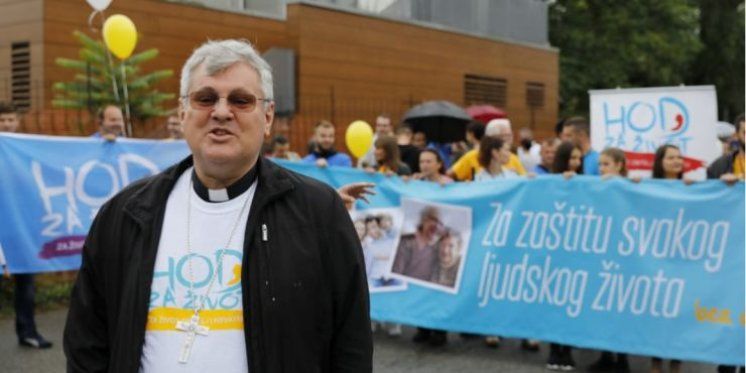 Biskup Košić s prvog &quot;Hoda za život&quot; poručio: Ponosan sam na Sisak i zahvalan volonterima na organizaciji