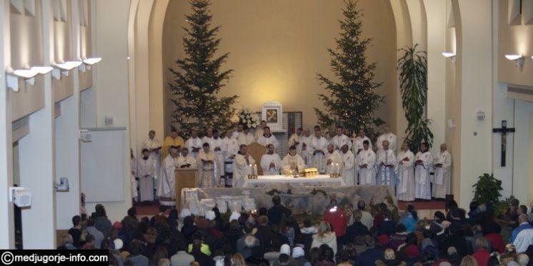 Božićni molitveni program u župi sv. Jakova u Međugorju