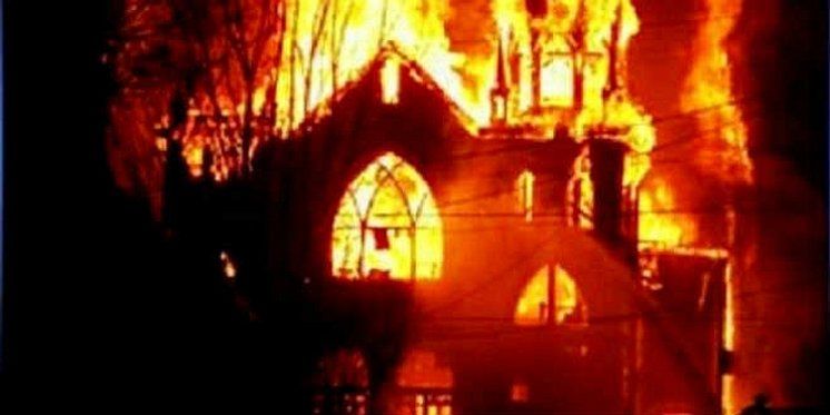 Požar u crkvi ugašen zahvaljujući podizanju uzbune s minareta