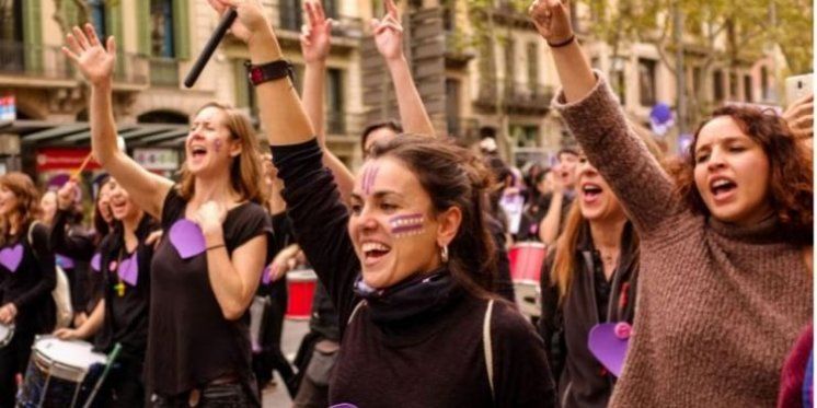 Španjolska će dopustiti marš feministica, dok ograničava bogoslužje