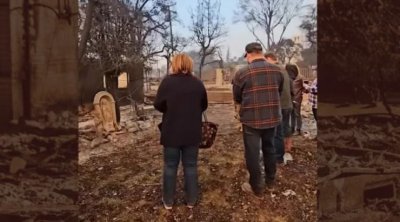 LOS ANGELES U izgorenoj obiteljskoj kući kip Gospe od Gudalupe ostao netaknut